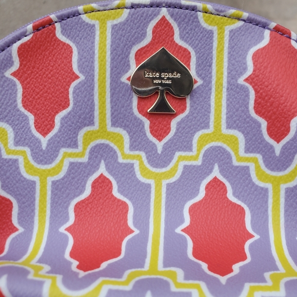 New Kate Spade Cabana Tile Multicolored Grainy Vinyl and Natural Cowhide Pouch. - Picture 1 of 15